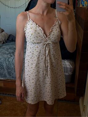 Women's Floral Ivory dress with Lace Trim